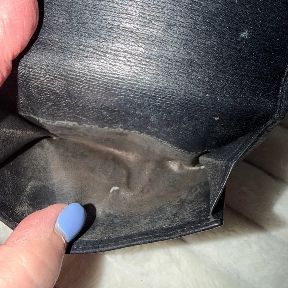 Gucci Textured Leather G-clasp compact wallet - Tom Ford era!